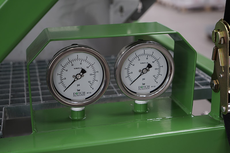 pressure gauge filter equipment