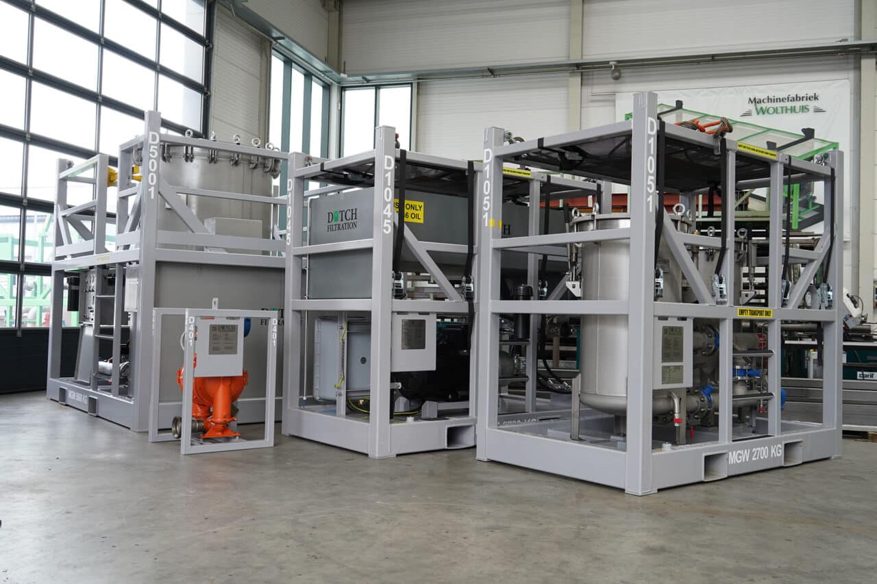 Vertical pressure leaf filter unit • Dutch Filtration